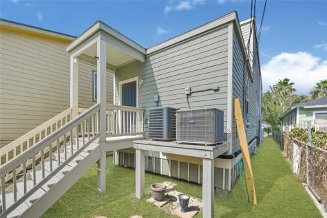 4717 Avenue Q Galveston TX 77551