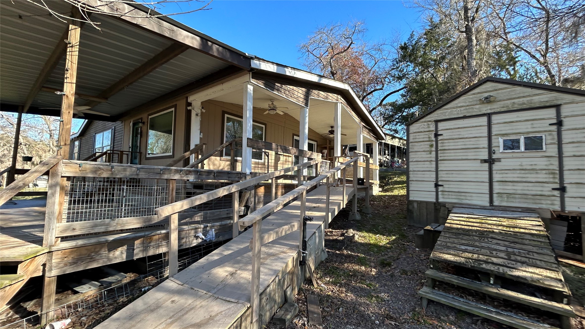 4 S Lake Drive Huntsville TX 77320