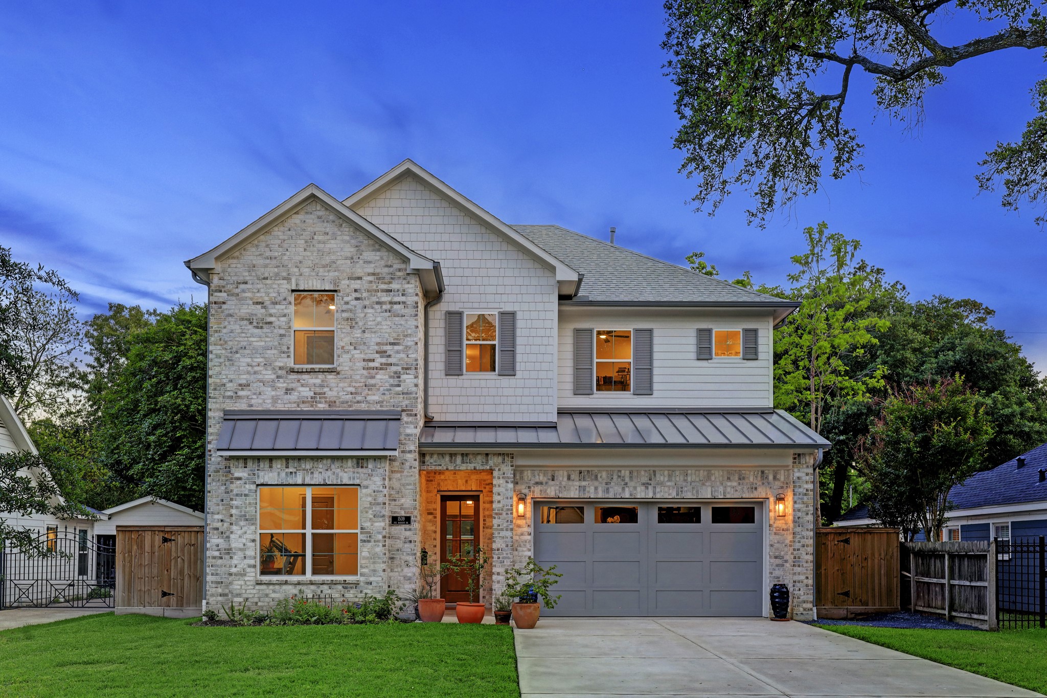 1539 Sue Barnett Drive Houston TX 77018