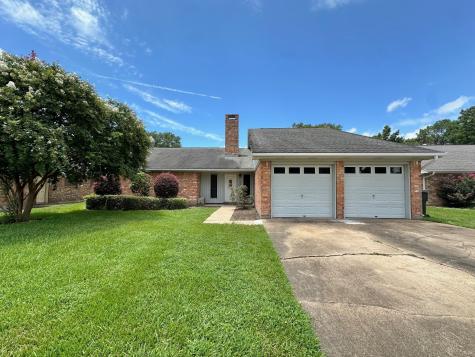 1003 Louise Drive Nederland TX 77627
