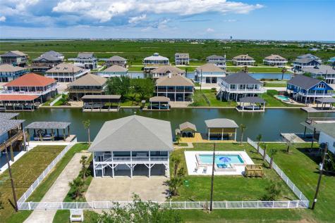 1140 Waterways Drive Crystal Beach TX 77650