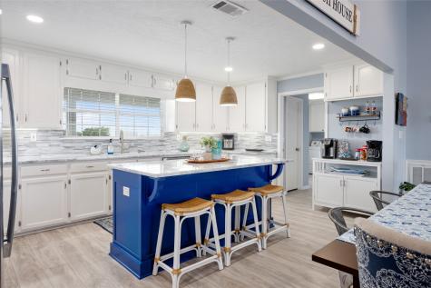 1140 Waterways Drive Crystal Beach TX 77650