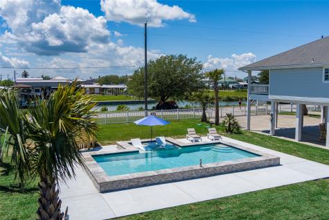 1140 Waterways Drive Crystal Beach TX 77650