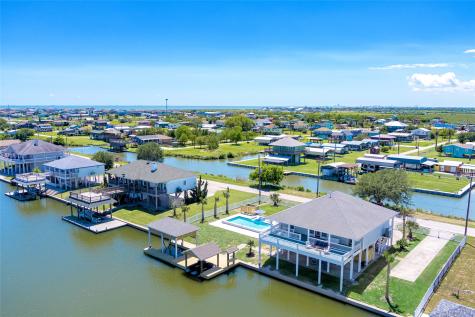 1140 Waterways Drive Crystal Beach TX 77650