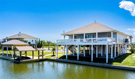 1140 Waterways Drive Crystal Beach TX 77650