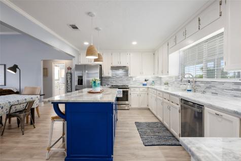 1140 Waterways Drive Crystal Beach TX 77650