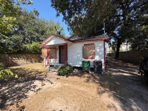 866 N Victory Drive Houston TX 77088