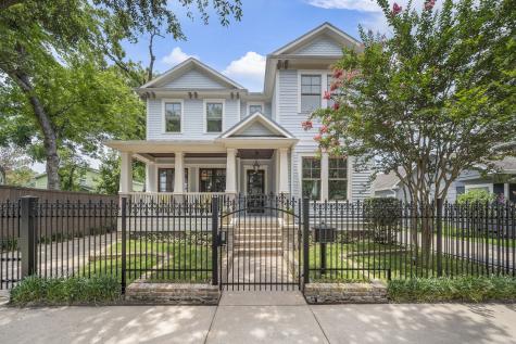 611 E 10th 1/2 Street Houston TX 77008
