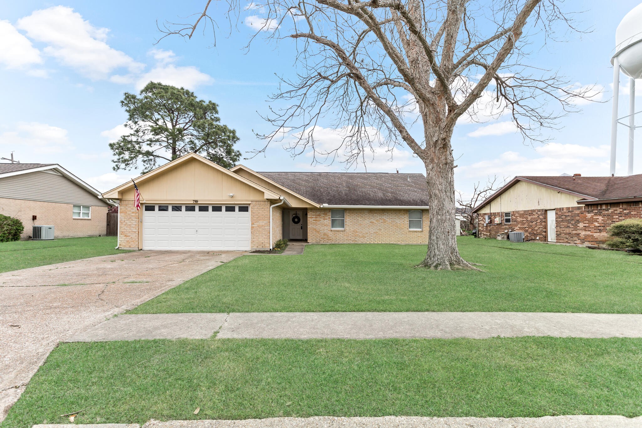 750 Sierra Drive Port Neches TX 77651
