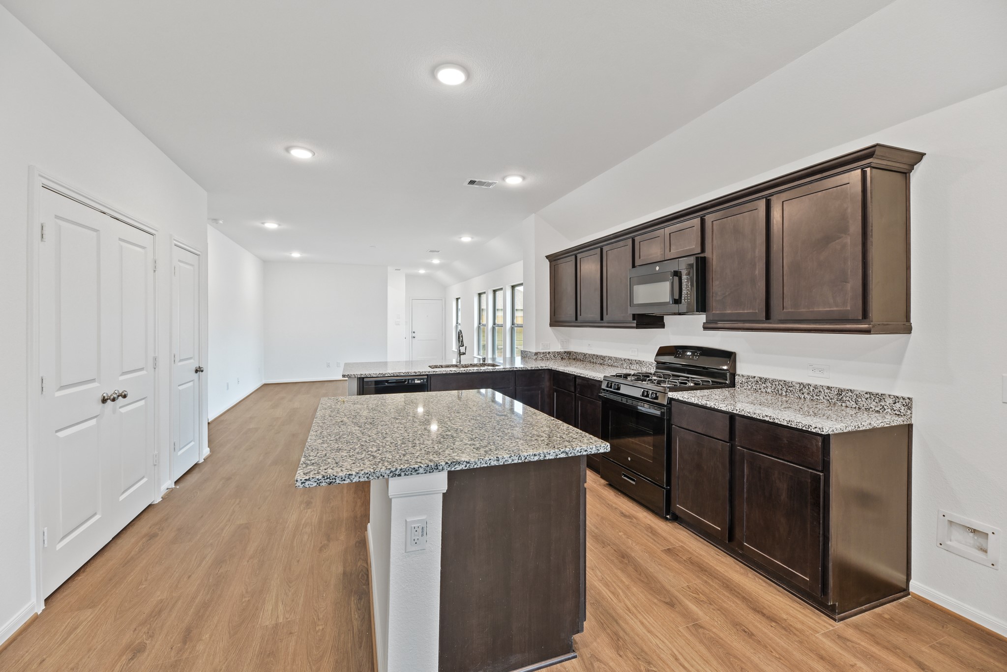 19196 Cedar Lennox Circle Magnolia TX 77355