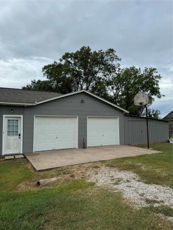 1239 Fm 1160 Road Louise TX 77455