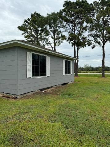 1239 Fm 1160 Road Louise TX 77455