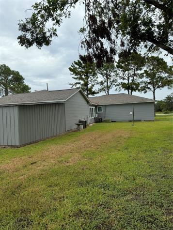 1239 Fm 1160 Road Louise TX 77455