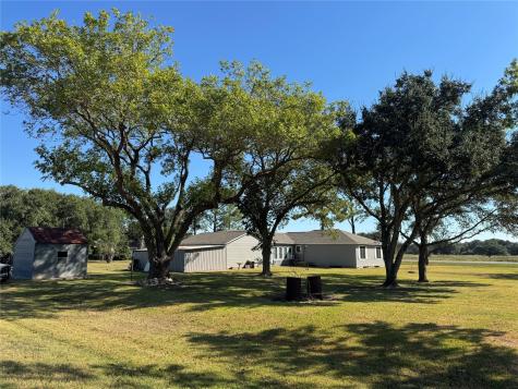 1239 Fm 1160 Road Louise TX 77455