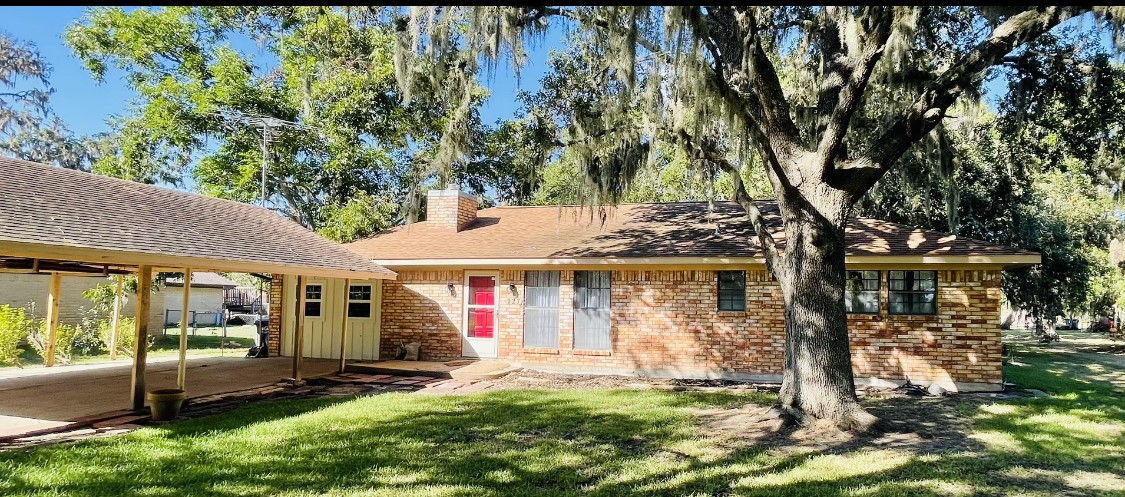 127 County Road 313 Sweeny TX 77480