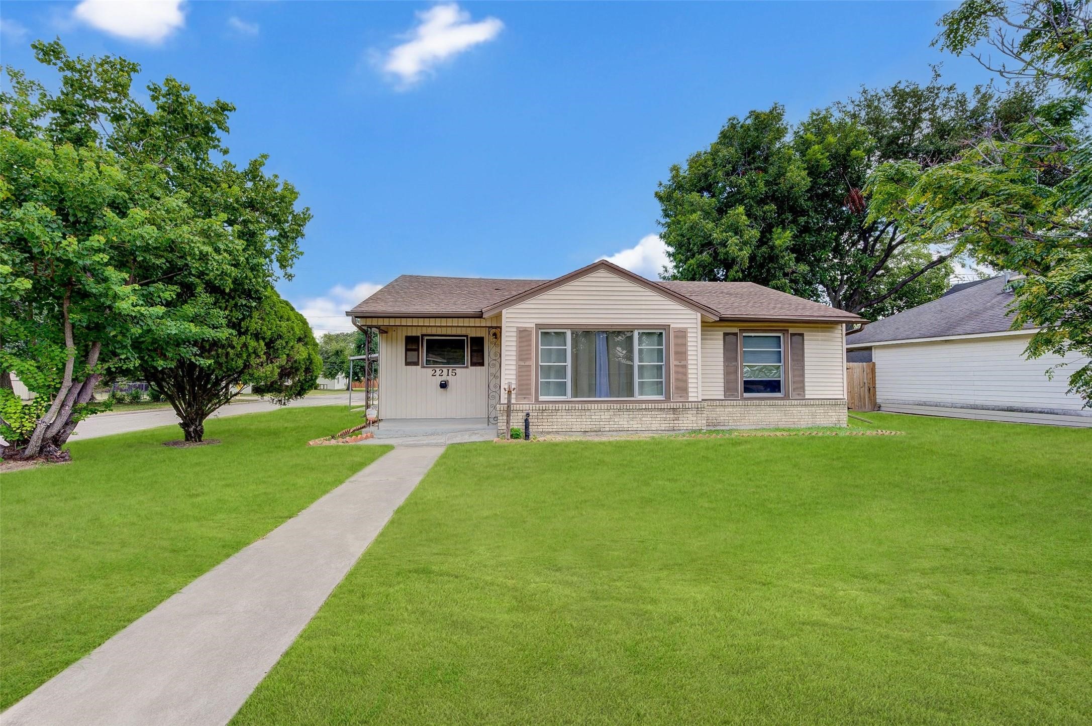 2215 8th Street Galena Park TX 77547