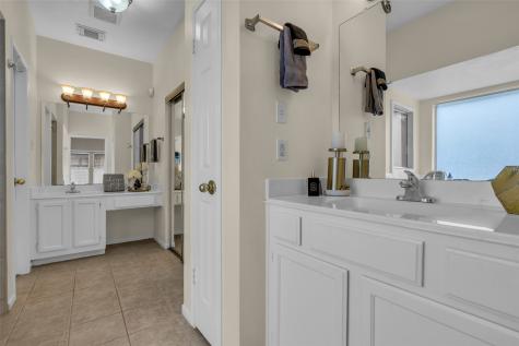 1205 Chesterwood Drive Pearland TX 77581