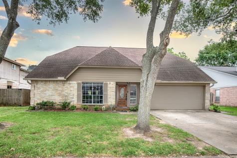 108 Civil Drive League City TX 77573
