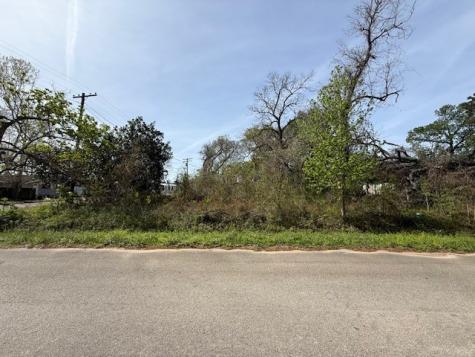 411 Sherwood Street E Cleveland TX 77327