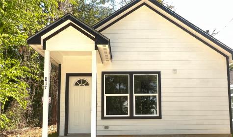 817 Queenswood Montgomery TX 77316