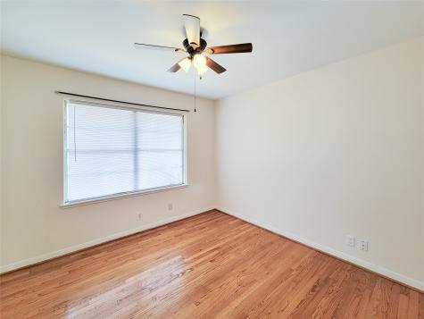 5442 Kinglet Street Houston TX 77096