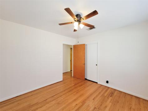 5442 Kinglet Street Houston TX 77096