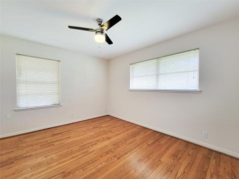 5442 Kinglet Street Houston TX 77096