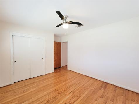 5442 Kinglet Street Houston TX 77096