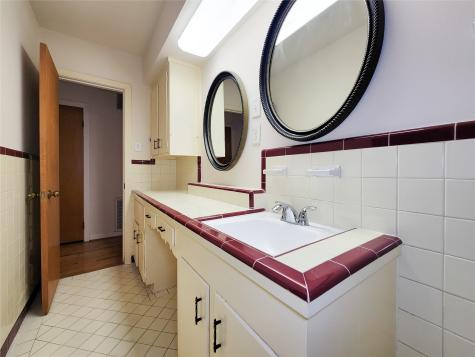 5442 Kinglet Street Houston TX 77096