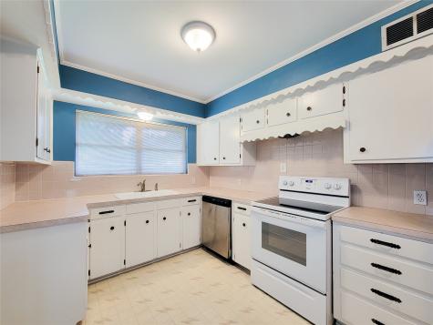 5442 Kinglet Street Houston TX 77096