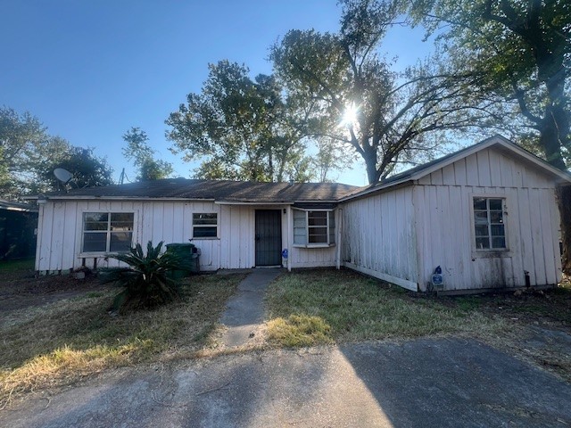 10538 Onslow Street Houston TX 77016