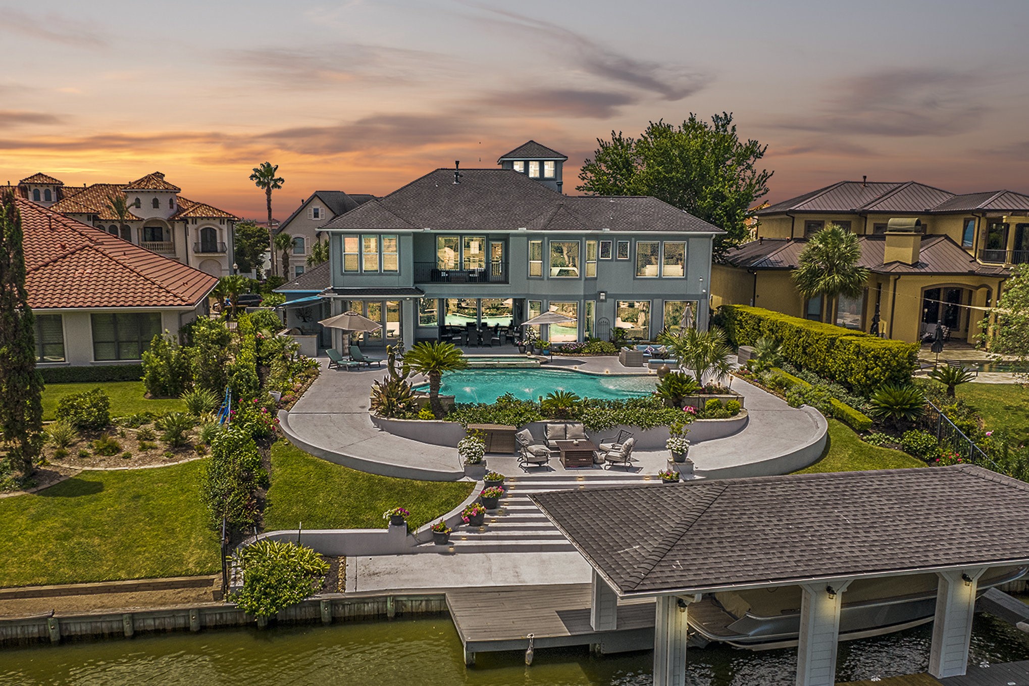 3018 S Island Drive Seabrook TX 77586