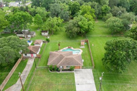 12415 32nd Street Santa Fe TX 77510