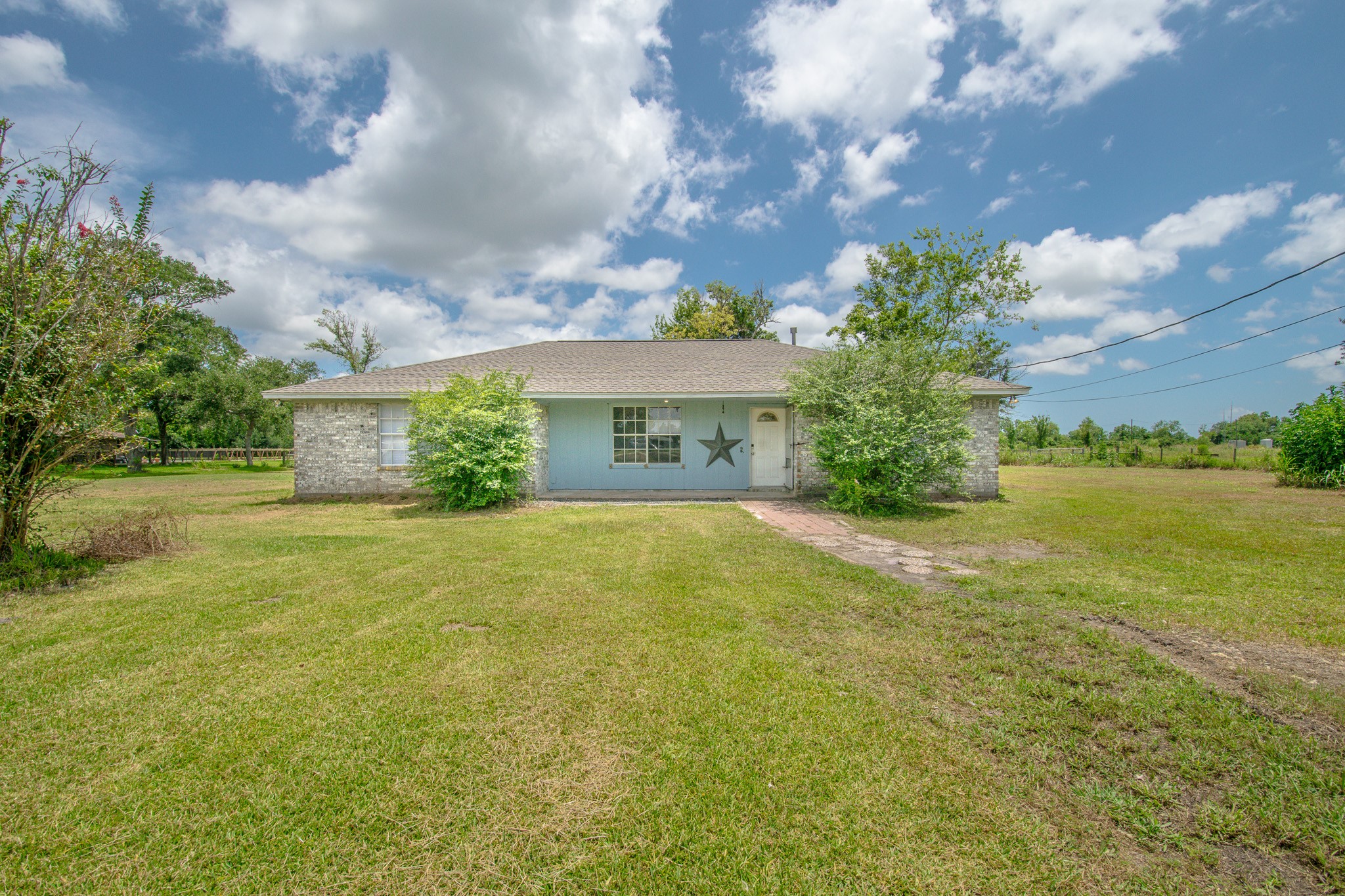 2127 County Road 163 Alvin TX 77511