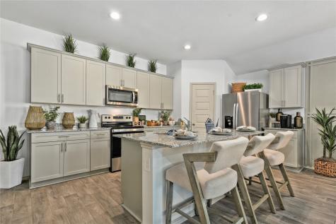 2043 Woodlark Way Sealy TX 77474