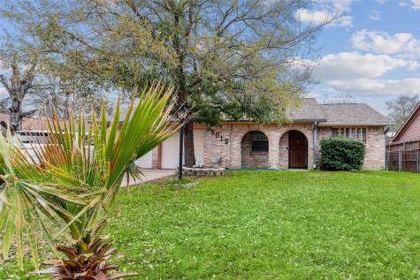 5015 Rotan Drive Houston TX 77032