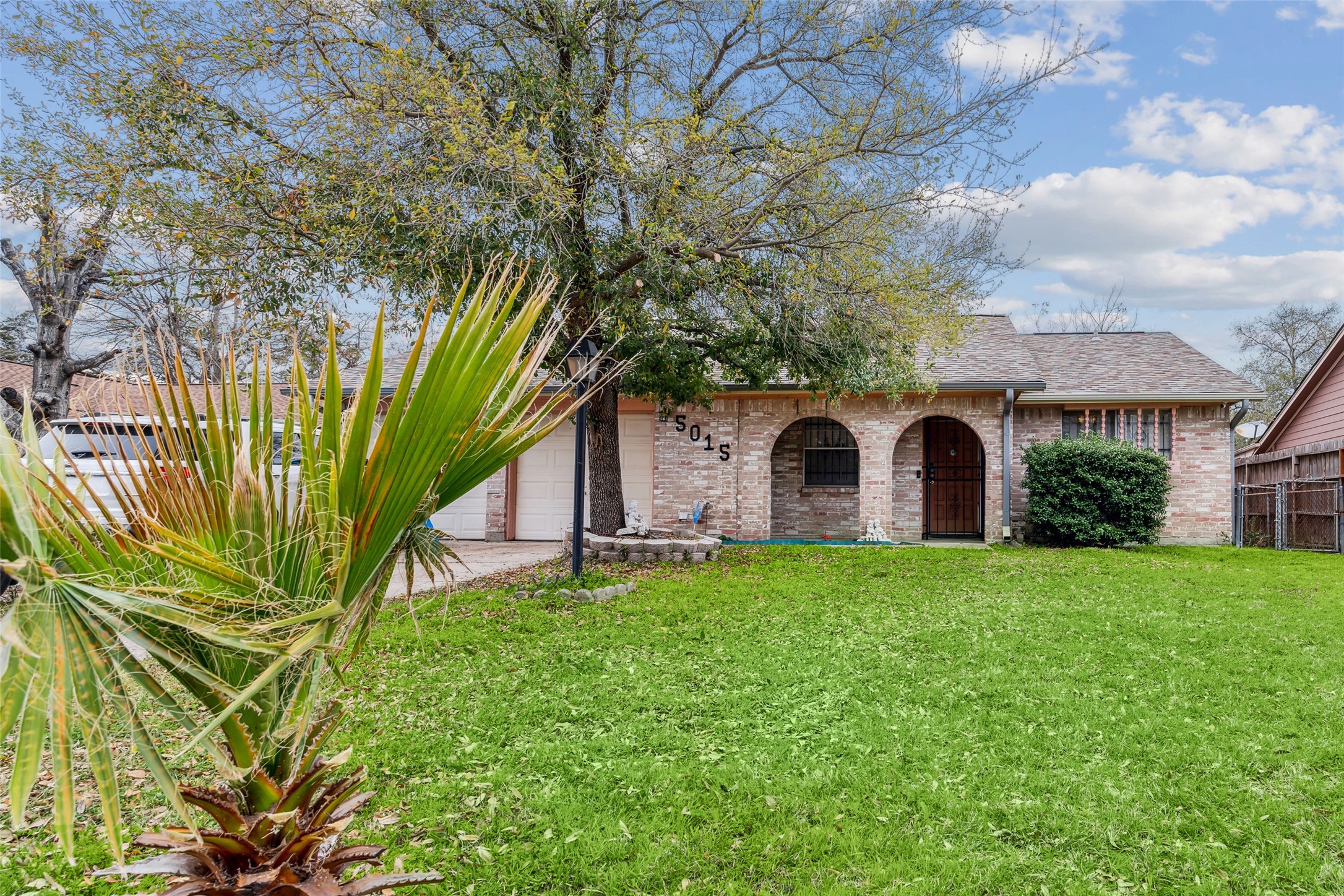 5015 Rotan Drive Houston TX 77032