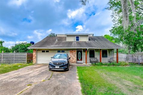 213 Cedar Court Richwood TX 77531