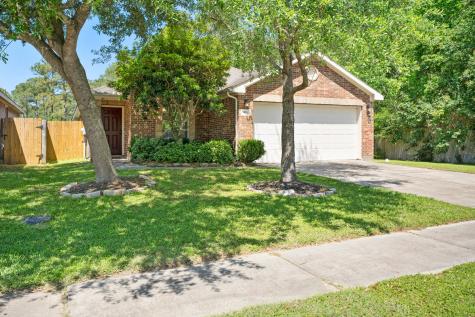 901 Bentwood Cove Dickinson TX 77539