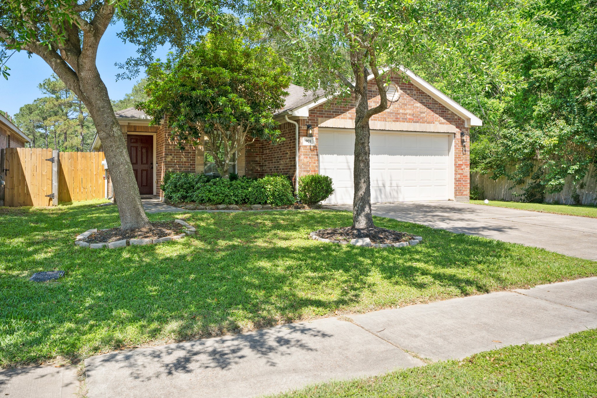 901 Bentwood Cove Dickinson TX 77539