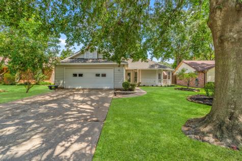 6 Dover Drive Conroe TX 77304