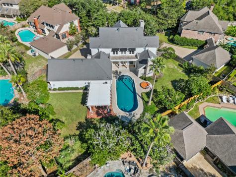 2207 Town Oaks Drive Houston TX 77062