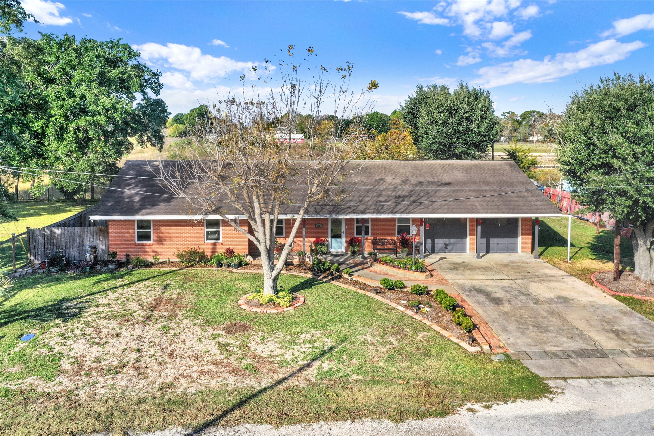 8134 Meadowbrook Drive Hitchcock TX 77563