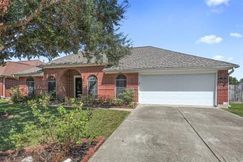 102 Summer Breeze Drive La Porte TX 77571