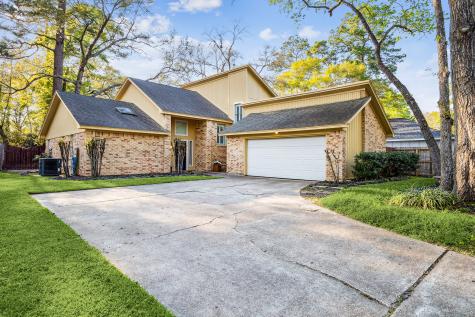 2715 Maple Glade Drive Kingwood TX 77339