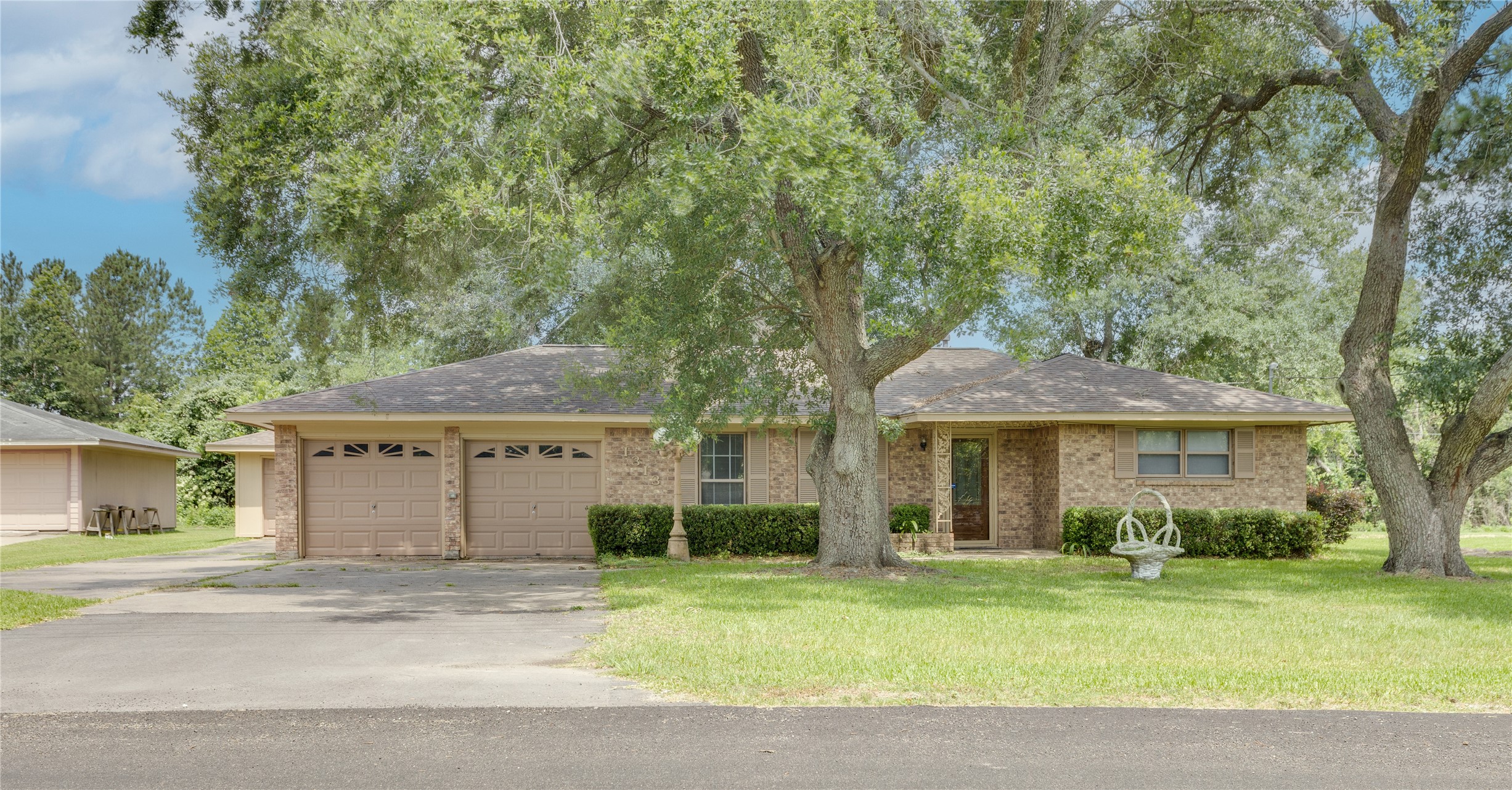 1313 Mcphail Road Baytown TX 77521