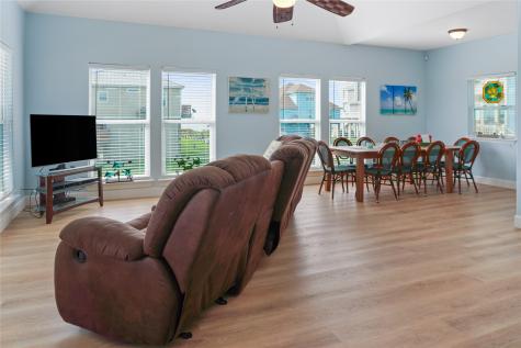 833 S Oneal Road Crystal Beach TX 77650