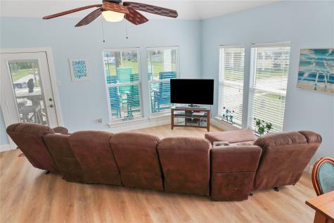 833 S Oneal Road Crystal Beach TX 77650