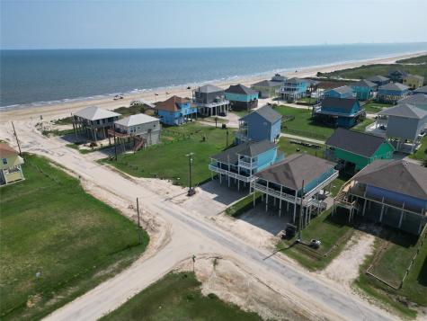 833 S Oneal Road Crystal Beach TX 77650