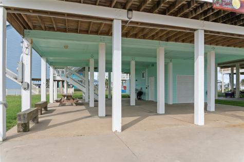 833 S Oneal Road Crystal Beach TX 77650